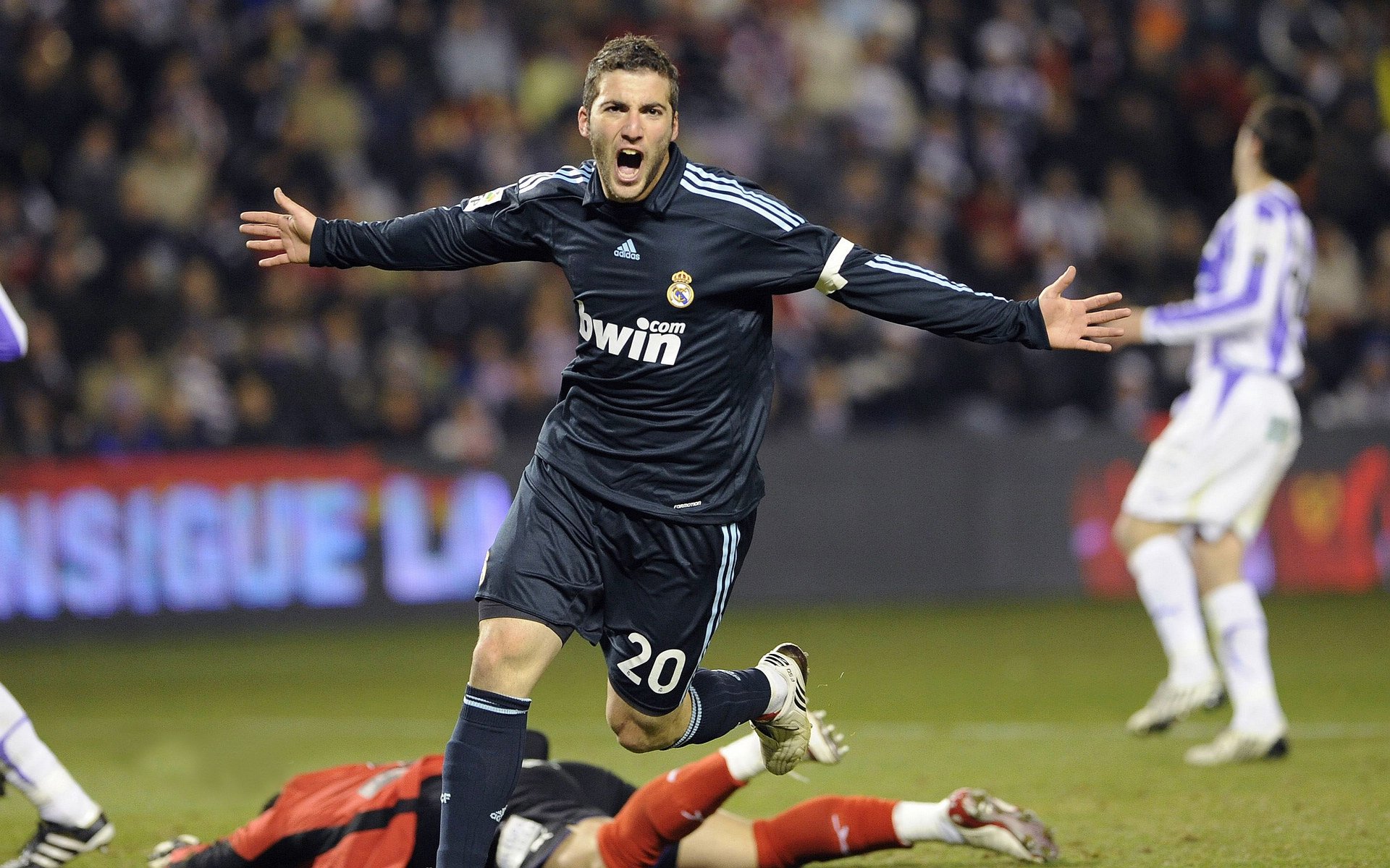 开云体育官方网站登陆-“南非羚羊队的防线核心：霍斯特如何改变比赛走向”